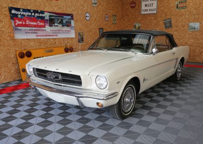 Importation voiture de collection americaine en france - region Centre - Blois - ici un superbe cabriolet Mustang